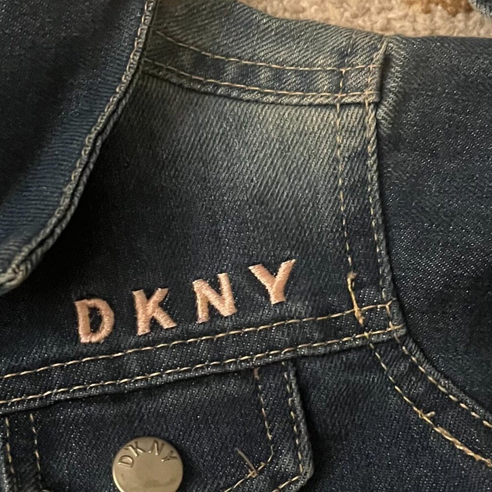 DKNY Toddler 2T Little Girl Dark Blue Jean Denim Jacket Pink Embroidered EUC - Picture 4 of 7
